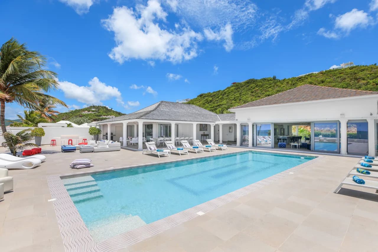 Beachfront Privacy Villa in Terres Basses photo 5