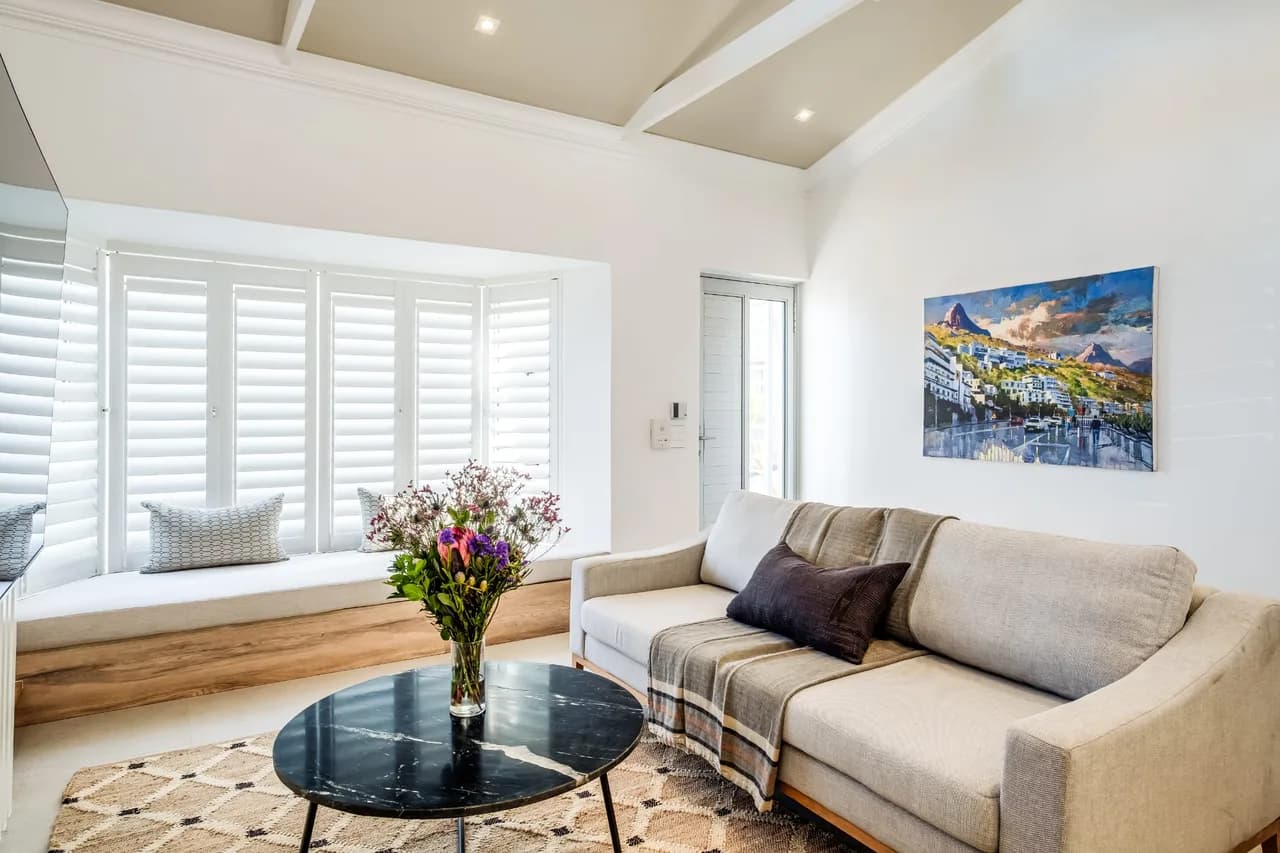 Seaside Two Bedroom Apartment in Camps Bay photo 3