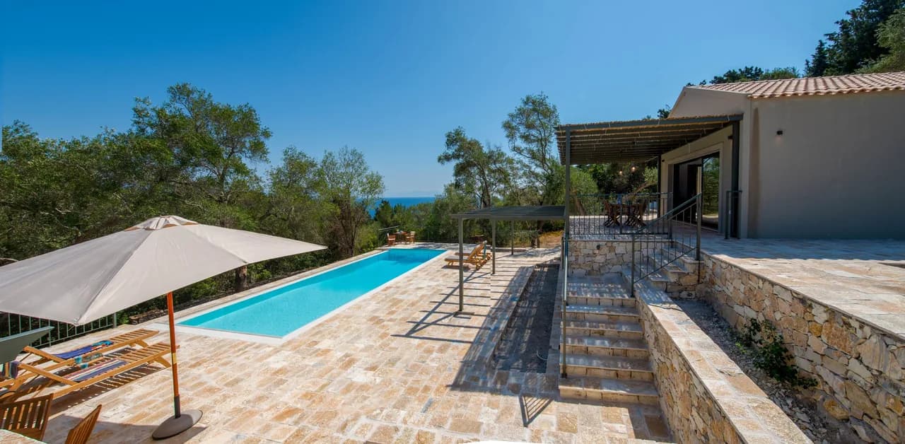 Mountain View One Bedroom Villa in Paxi photo 5