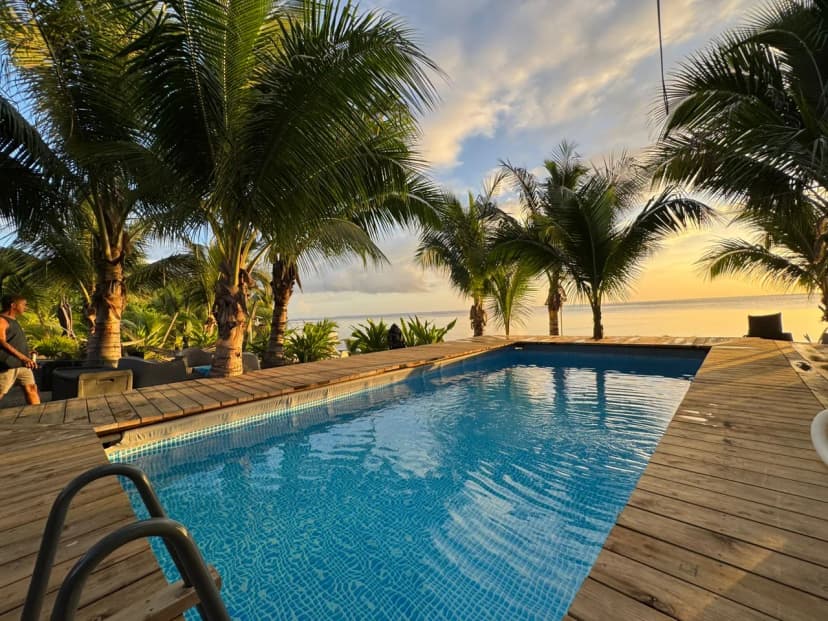 Fare Oaoa · own screened terrace, sleeps 4