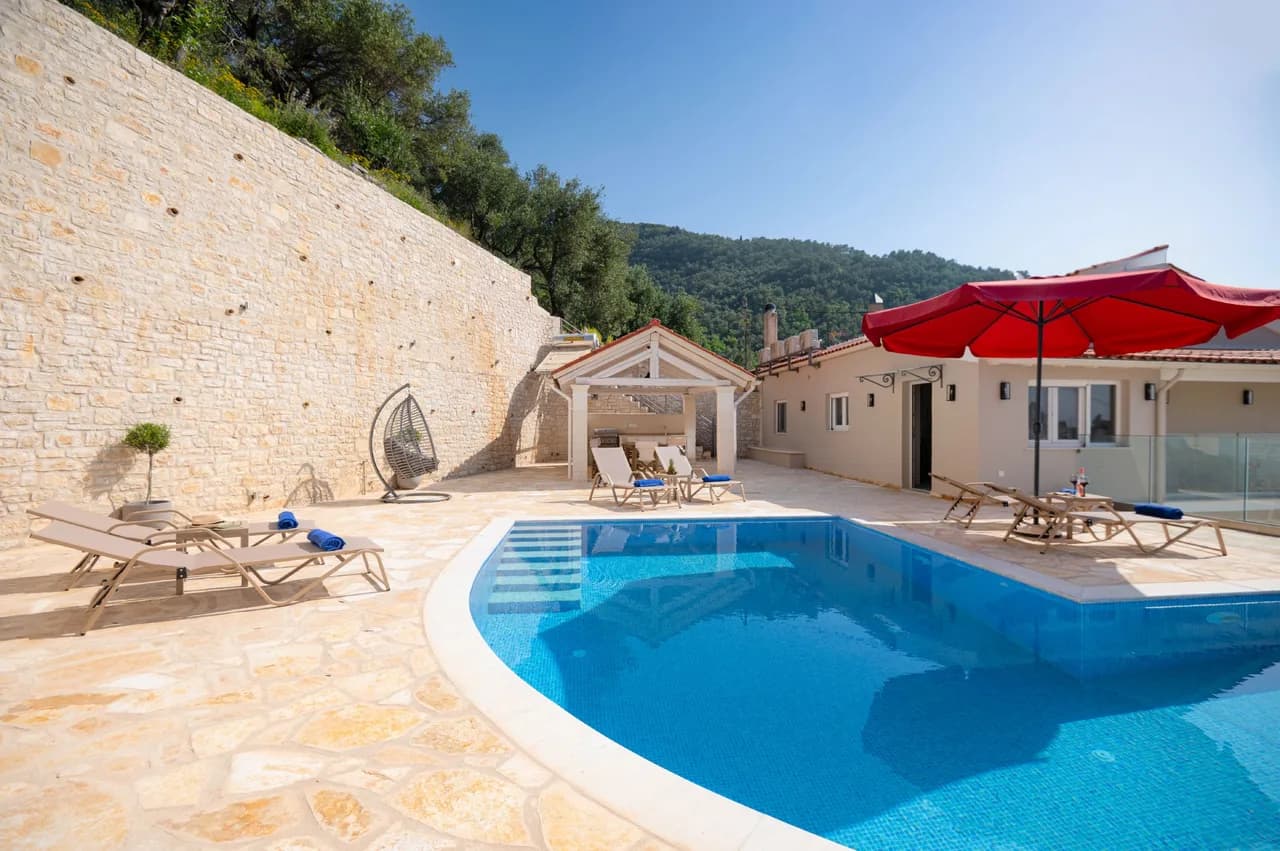 Secluded Two Bedroom Villa in Katavolos photo 2