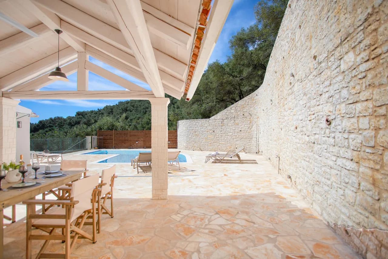 Secluded Two Bedroom Villa in Katavolos photo 4