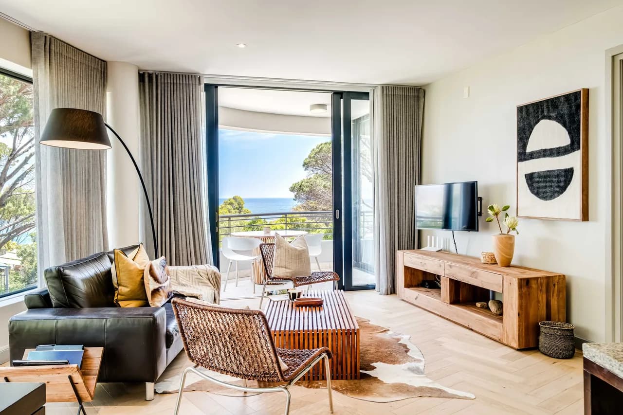 Sea View Two Bedroom Apartment in Camps Bay photo 4