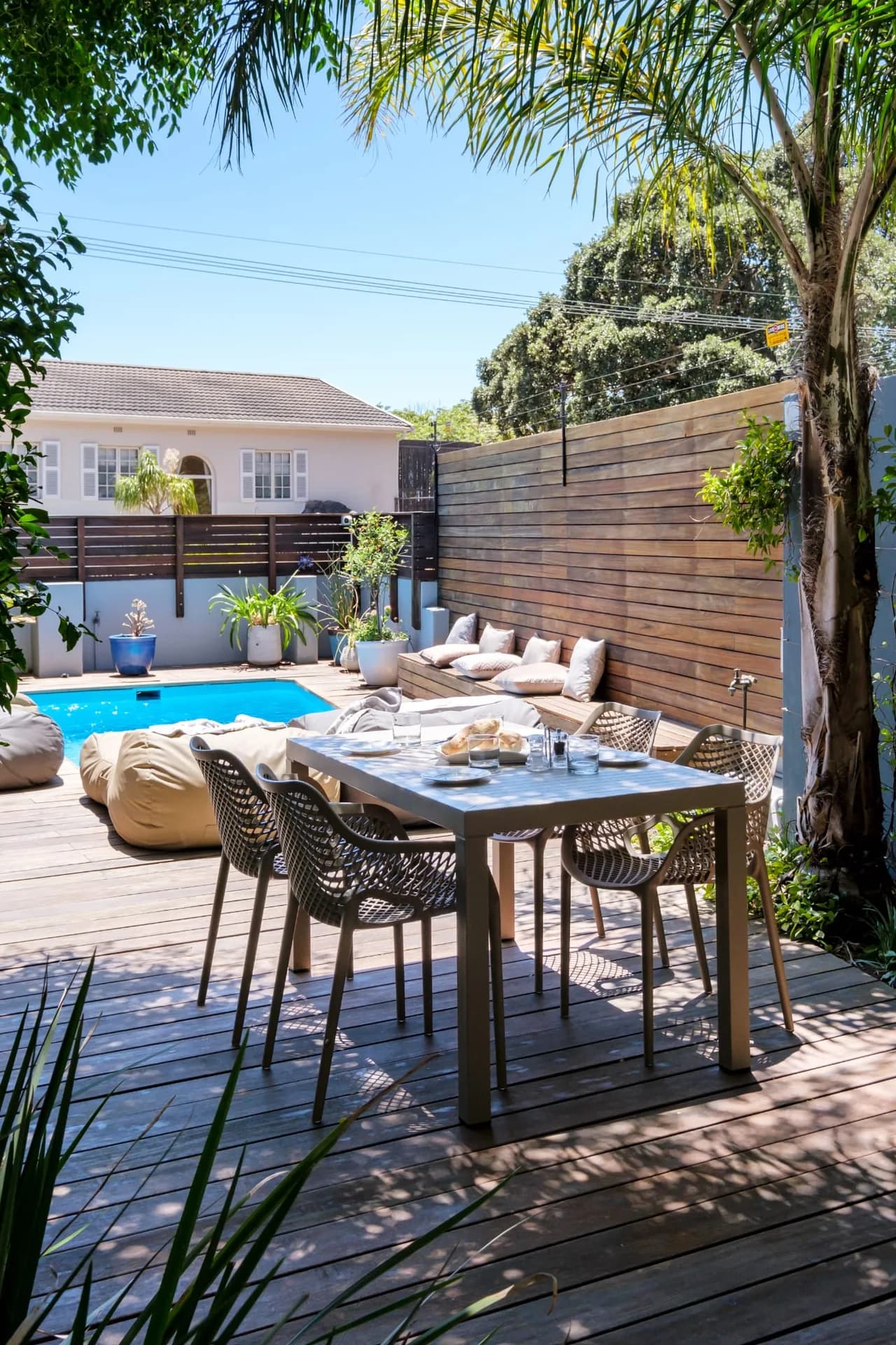 Charming Two Bedroom Retreat in Camps Bay photo 4