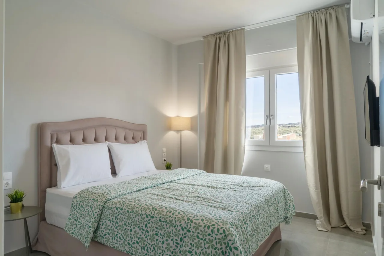 Modern Three Bedroom Apartment in Analipsi photo 3