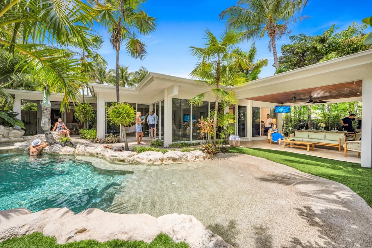 Tropical Oasis Retreat in Fort Lauderdale photo 3