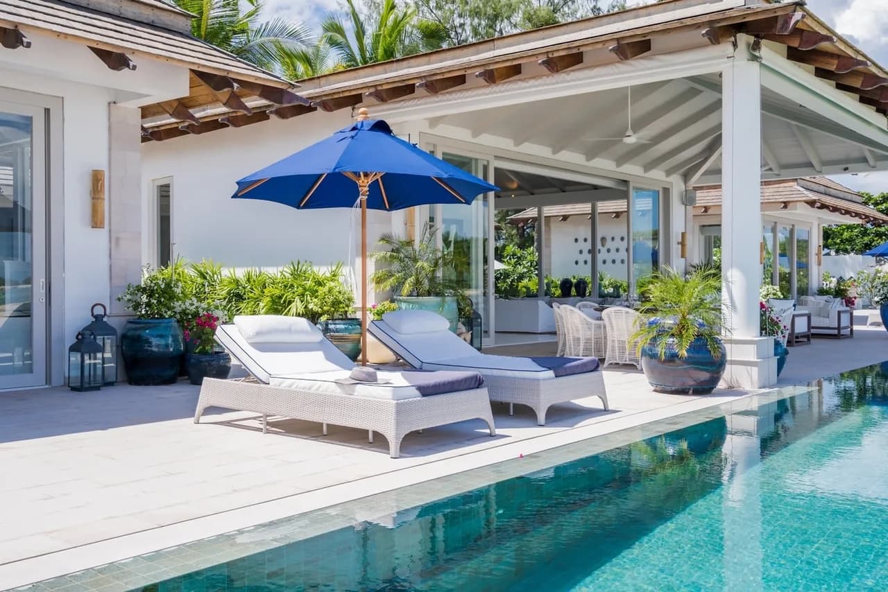 Beachfront Villa with Chef in Bo Put photo 3