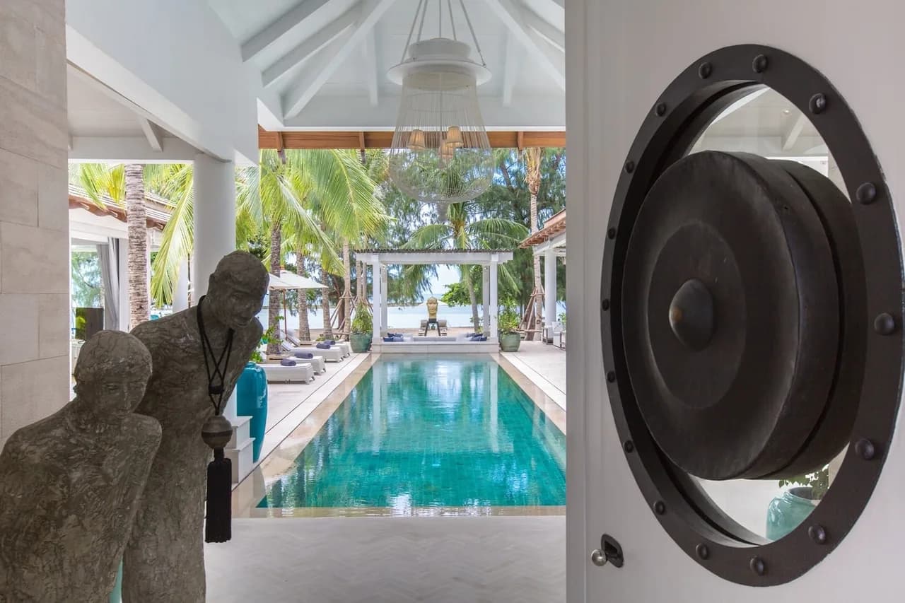 Beachfront Five Bedroom Villa in Bo Put photo 3