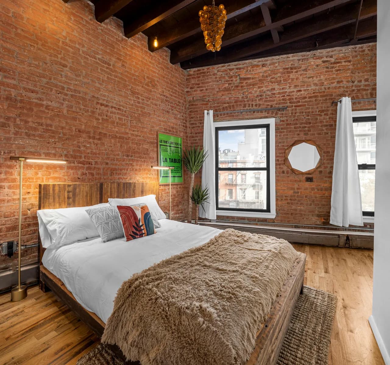 Terrace Three Bedroom Apartment in New York photo 2