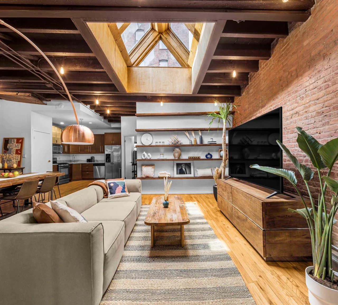 Terrace Three Bedroom Apartment in New York photo 3