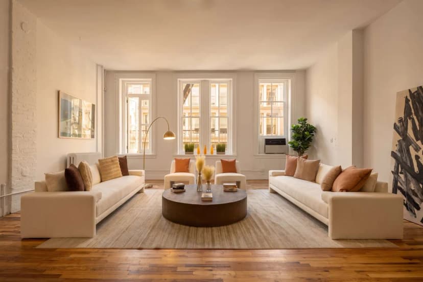 Sleek Loft with Modern Amenities in New York City