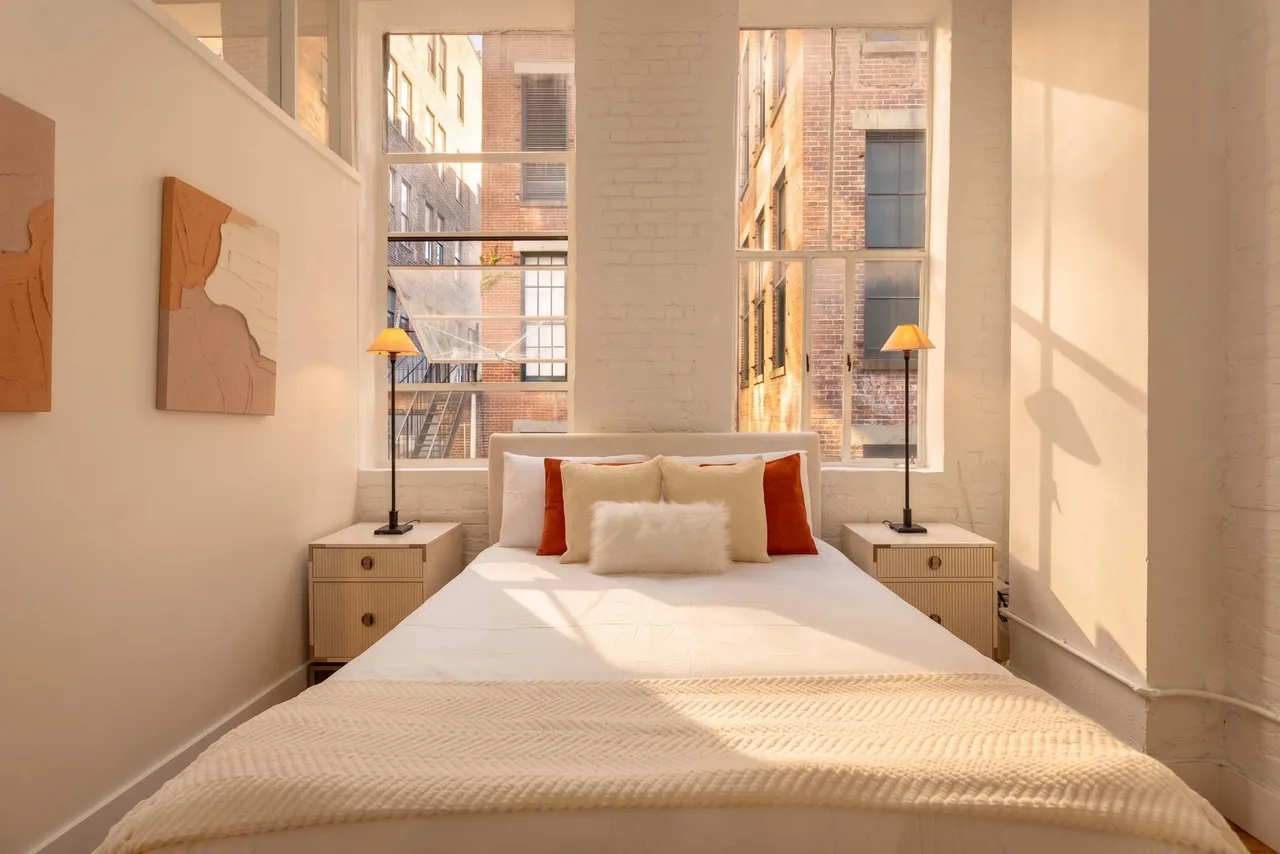 Sleek Loft with High Ceilings in New York photo 5