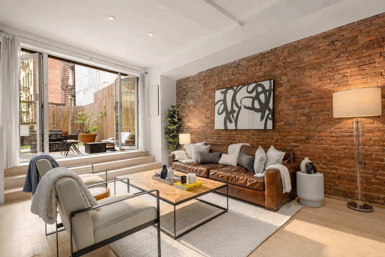 Spacious Two Bedroom Loft in New York photo 2