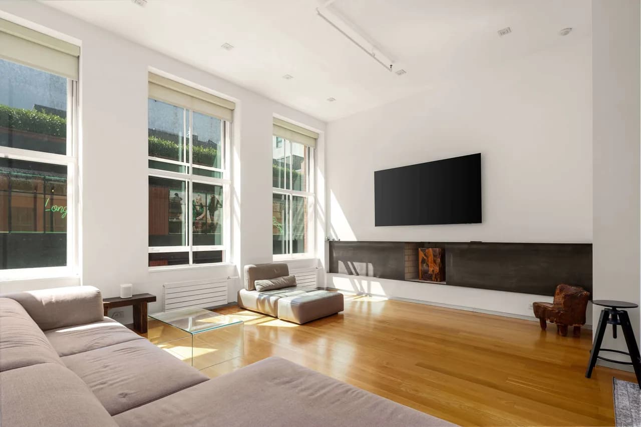 Elegant Three-Bedroom Loft in New York City photo 4