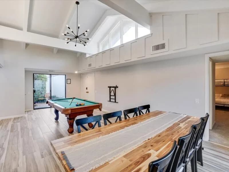 Mini Golf Four Bedroom Villa in Dallas photo 4