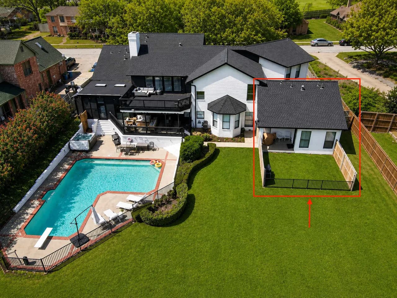 Lakeview Two Bedroom Villa in Dallas