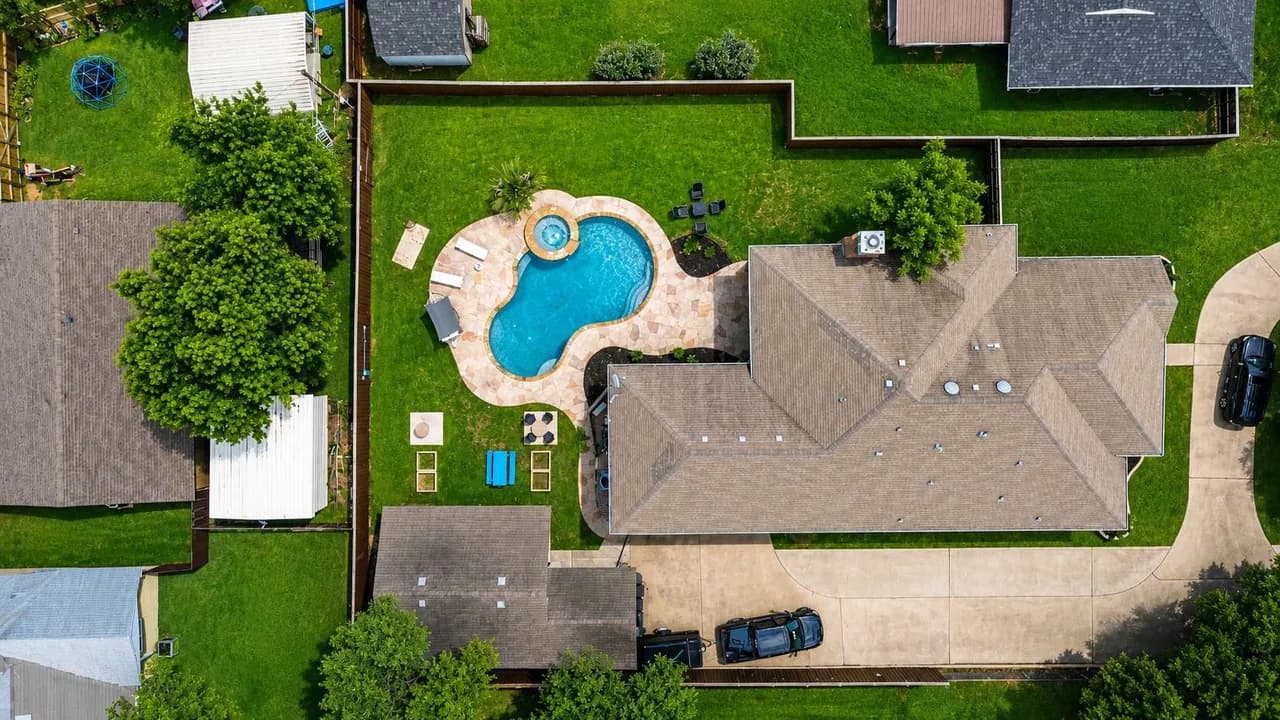 Poolside Five Bedroom Retreat in Dallas