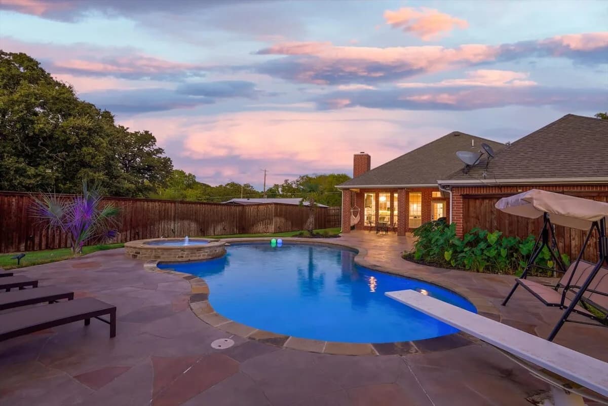 Poolside Five Bedroom Retreat in Dallas photo 2