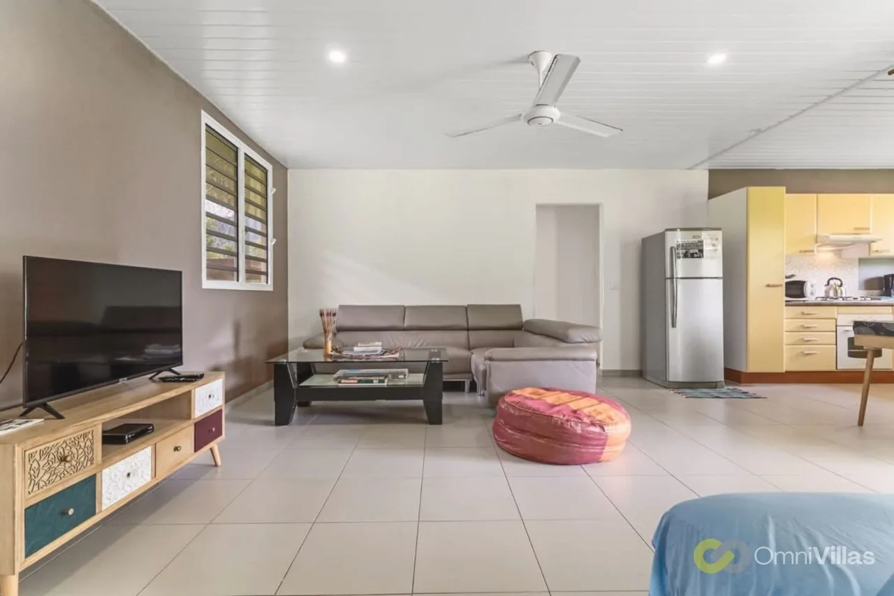 Seaside Three Bedroom Villa in Moorea photo 2