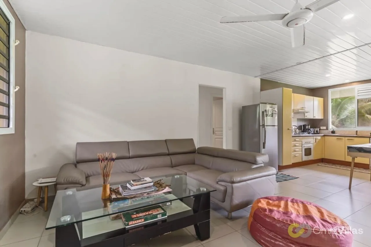 Seaside Three Bedroom Villa in Moorea photo 4