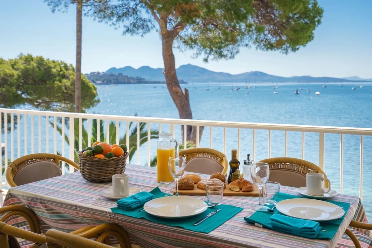 Terrace View Apartment in Pollenca