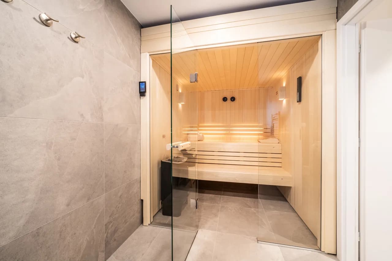 Chalet with Sauna and Jacuzzi in La Côte-d'Arbroz photo 4
