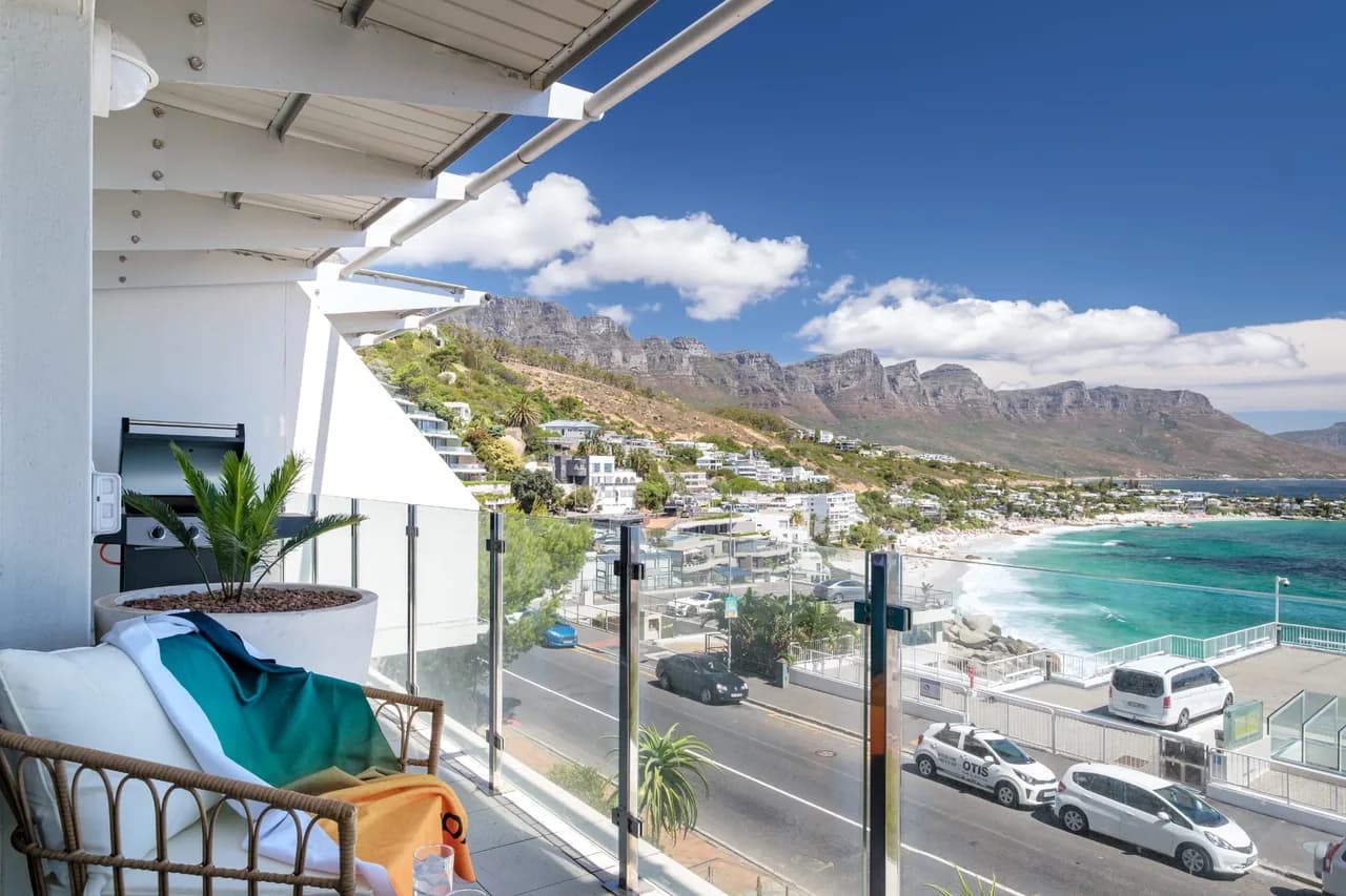 Chic Two Bedroom Apartment with Views in Cape Town