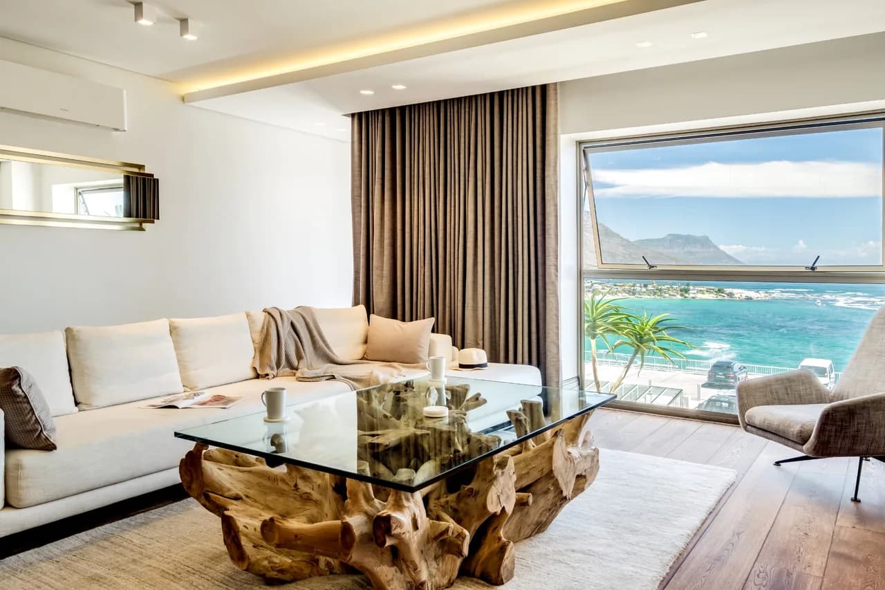 Chic Two Bedroom Apartment with Views in Cape Town photo 2