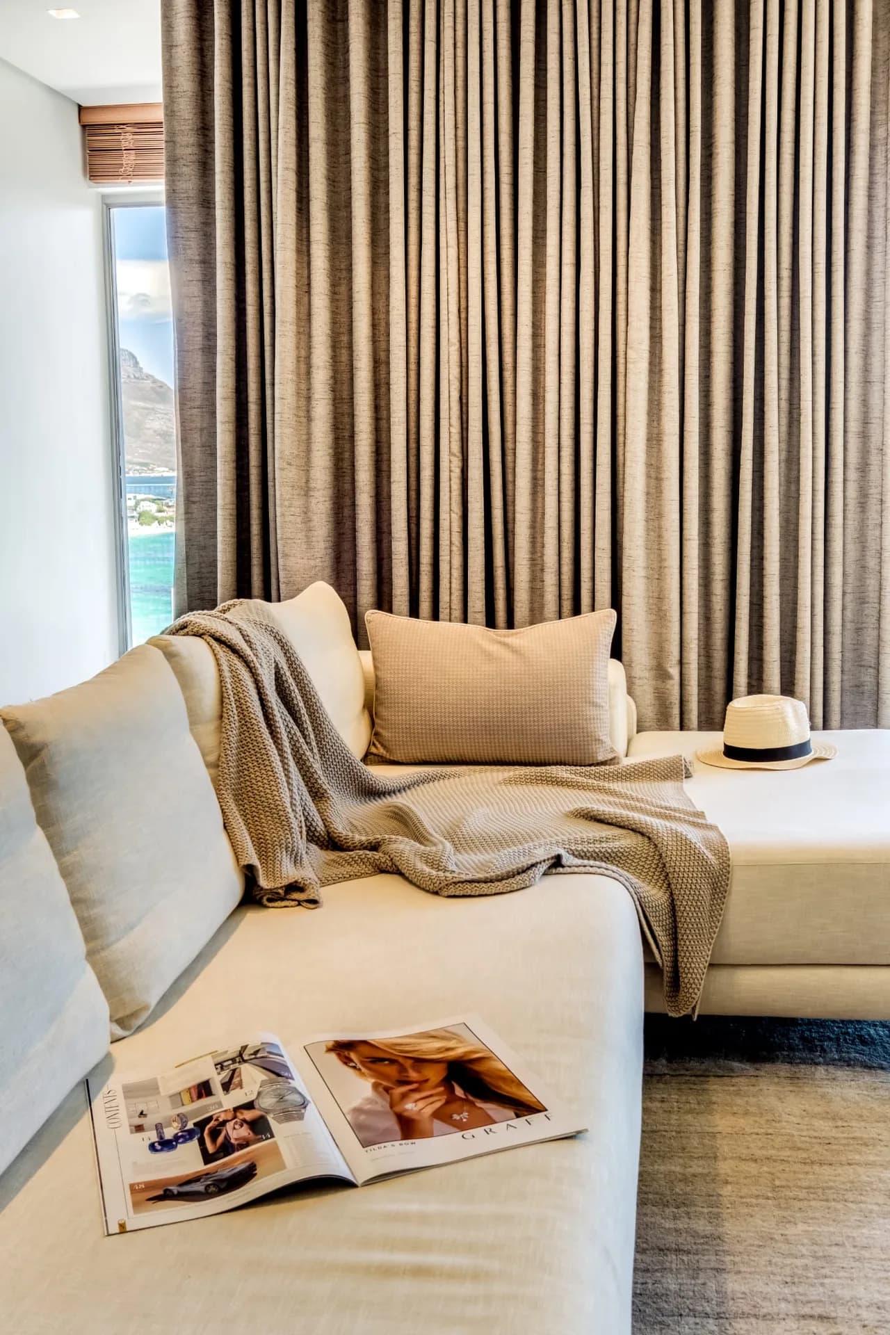 Chic Two Bedroom Apartment with Views in Cape Town photo 4