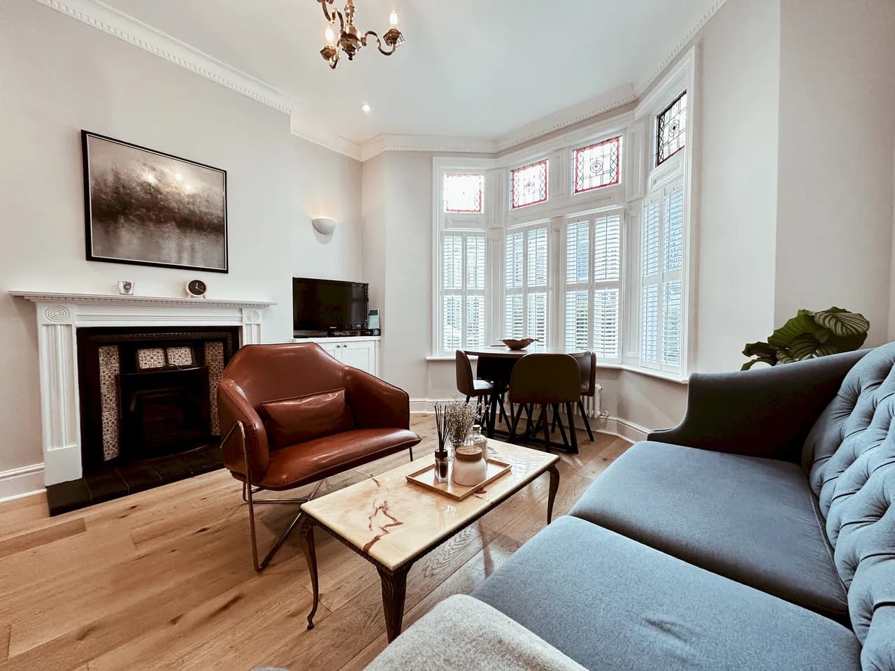 Modern Two Bedroom Apartment in Cardiff photo 4