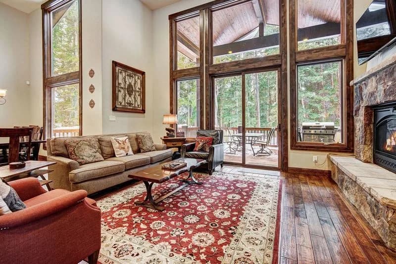 Luxury Five Bedroom Lodge in Blue River photo 4