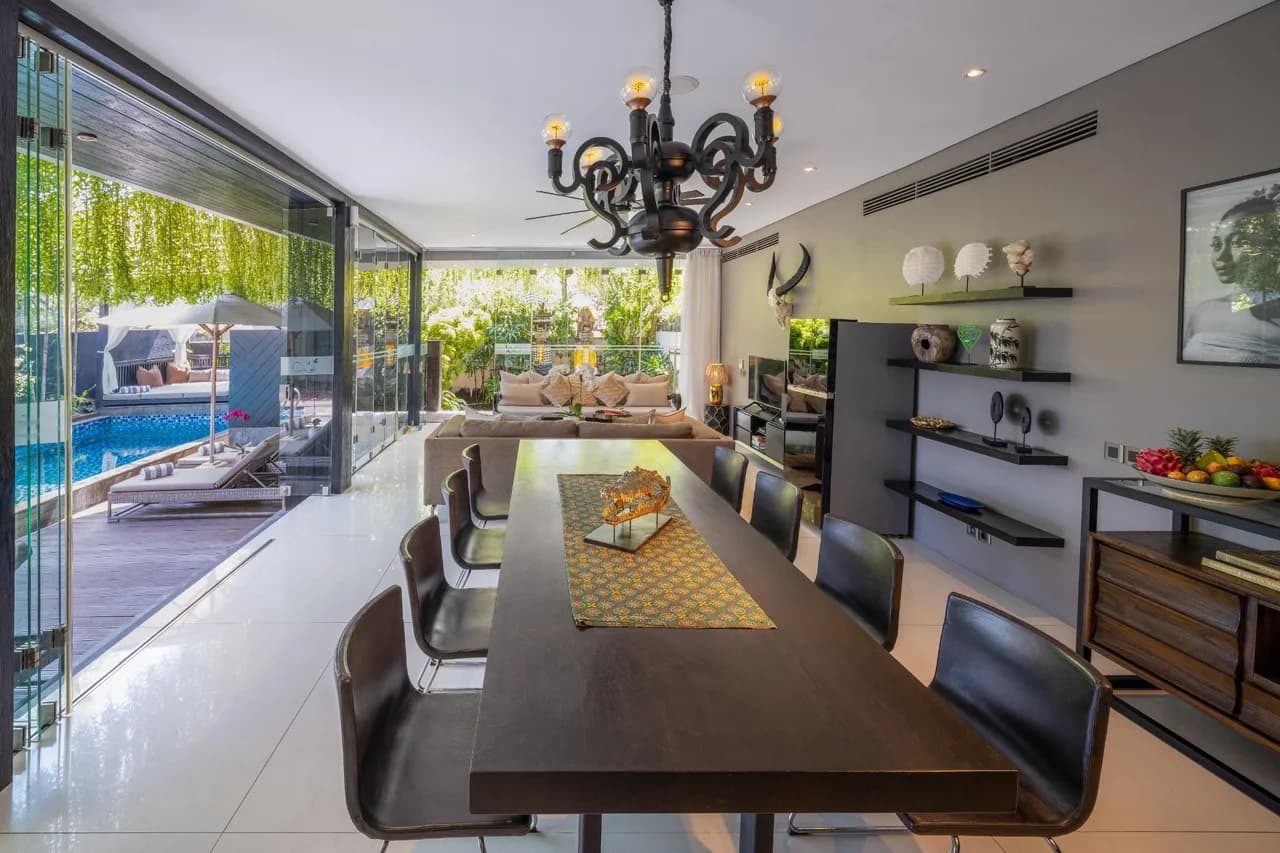 Garden View Three Bedroom Villa in Kuta photo 5