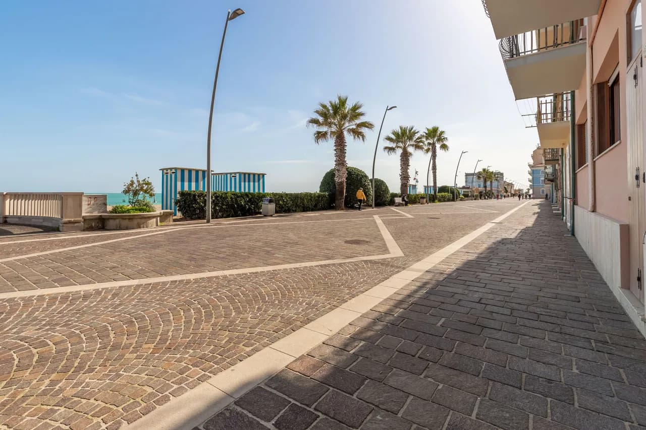 Beachfront Two Bedroom Villa in Porto Recanati photo 3