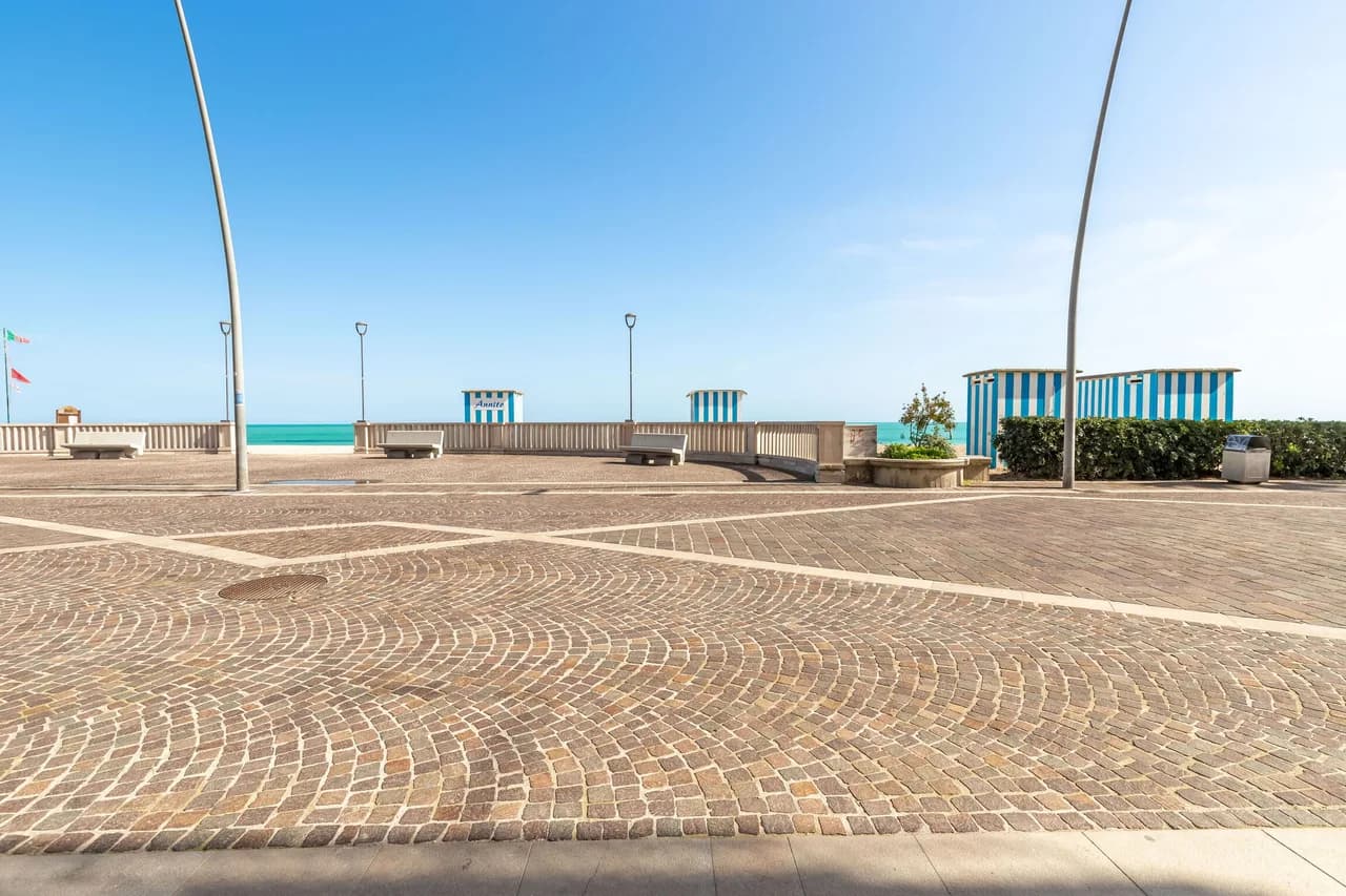 Beachfront Two Bedroom Villa in Porto Recanati photo 4