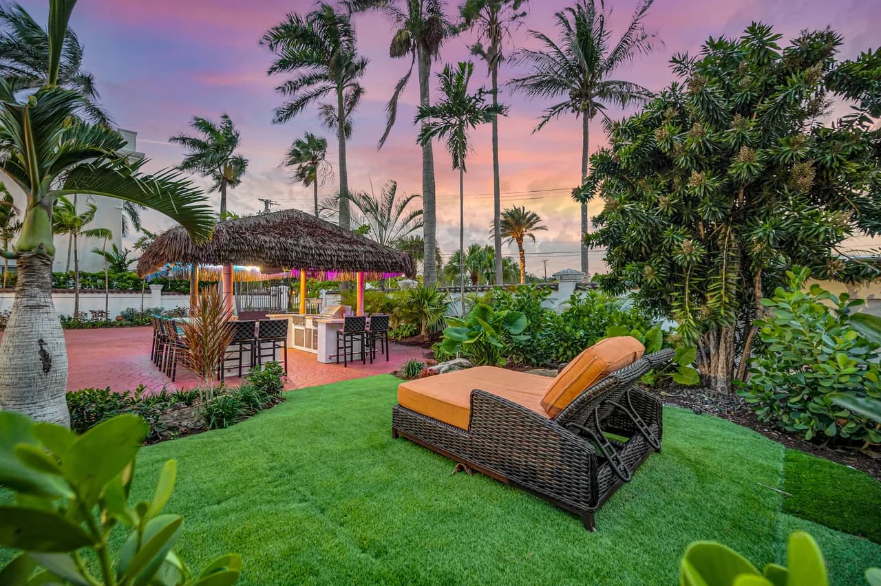 Historic Residence with Heated Pool in Nurmi Isles photo 4
