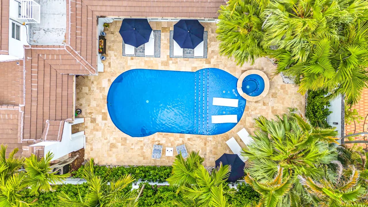Historic Residence with Heated Pool in Nurmi Isles photo 5