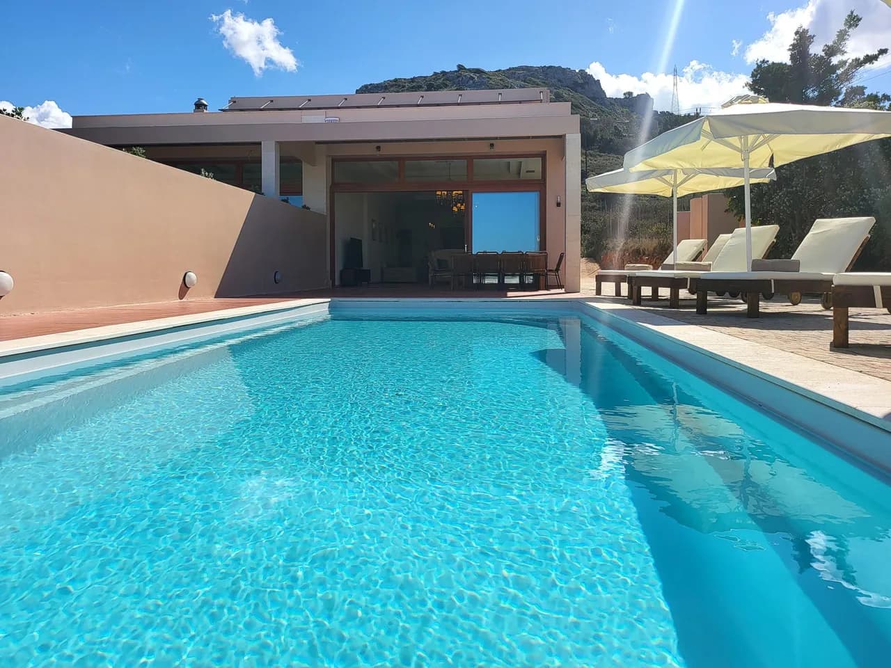 Terraced Four Bedroom Villa in Chersonisos photo 2