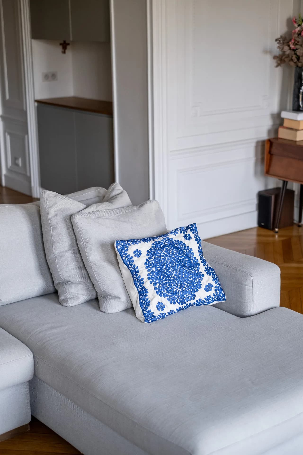 Chic Five Bedroom Villa in Paris photo 4