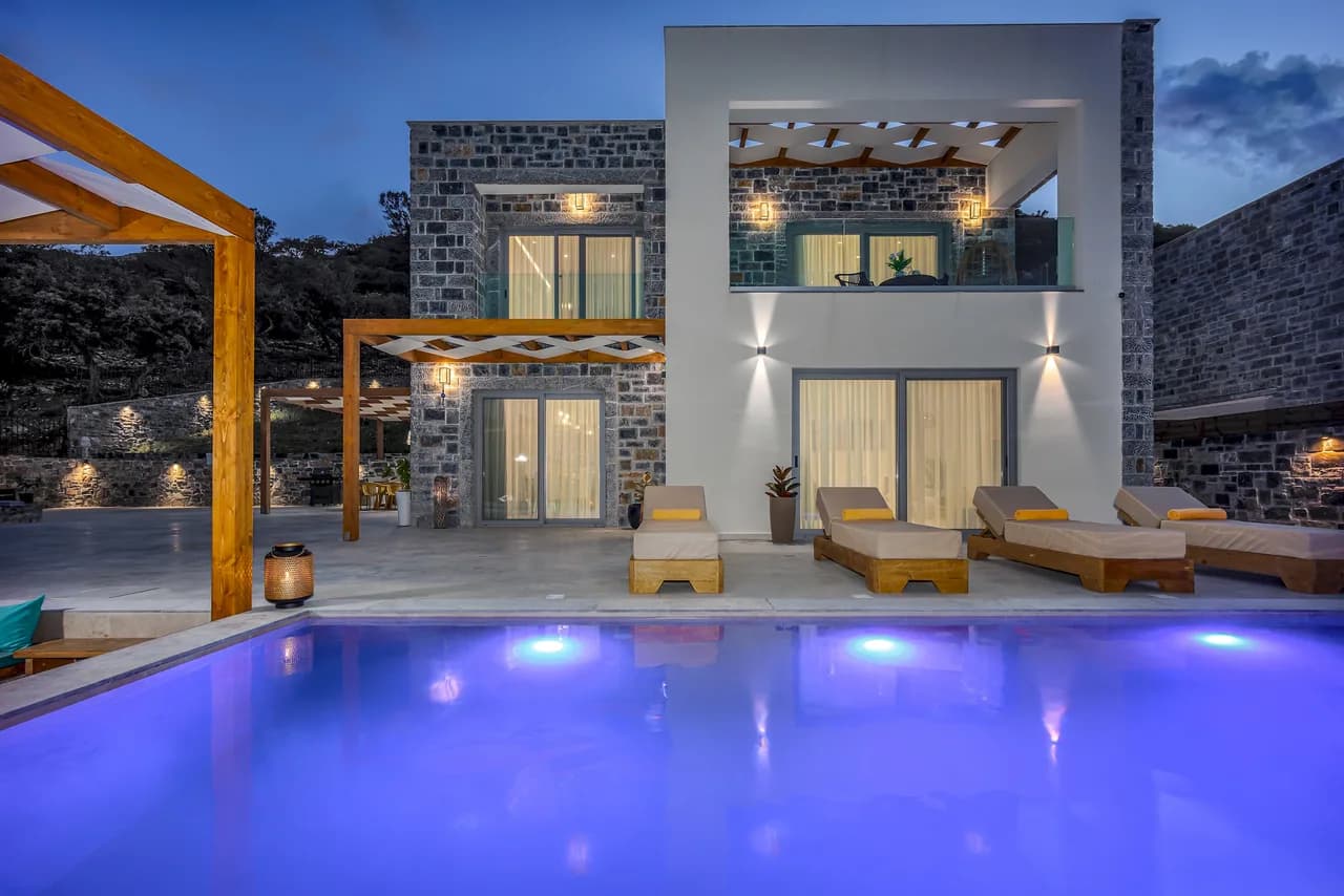 Charming Three Bedroom Villa in Mylopotamos
