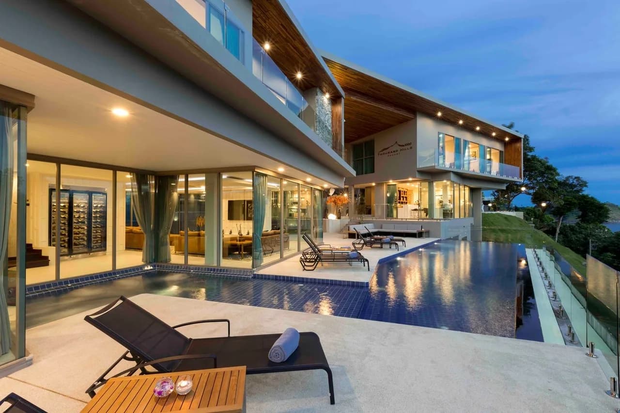 Sea View Nine Bedroom Villa in Rawai photo 2