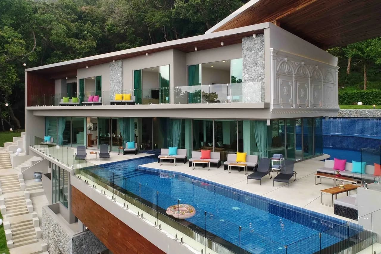 Sea View Nine Bedroom Villa in Rawai photo 3