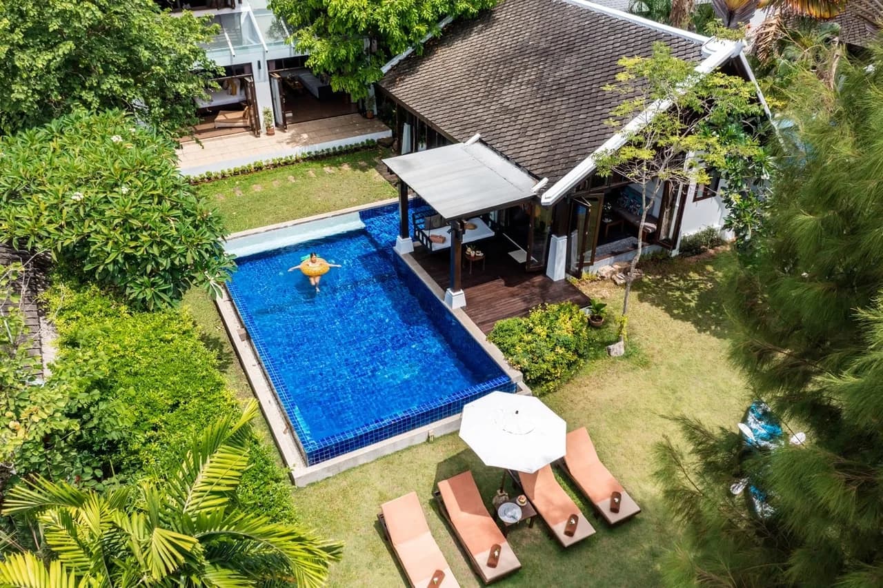 Beachfront Three Bedroom Villa in Bang Por photo 2