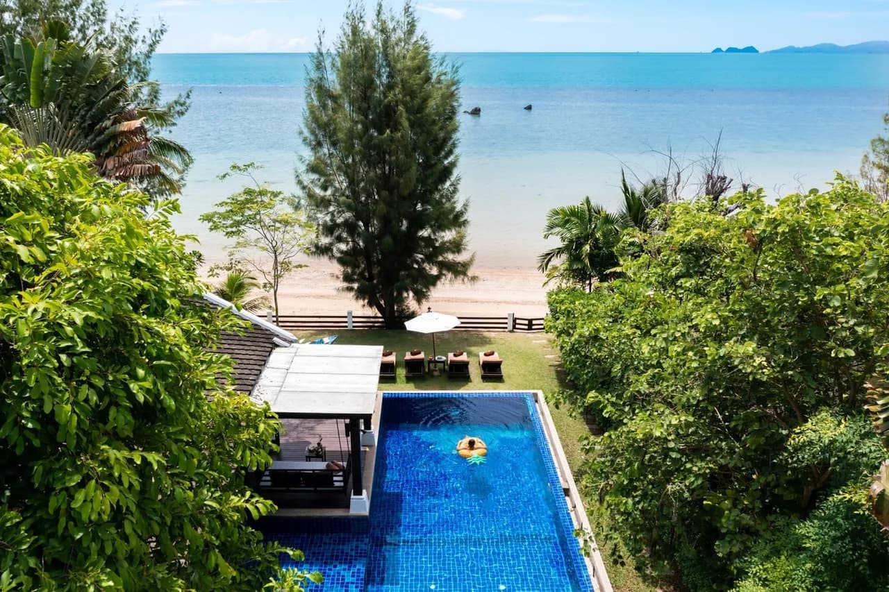 Beachfront Three Bedroom Villa in Bang Por photo 3