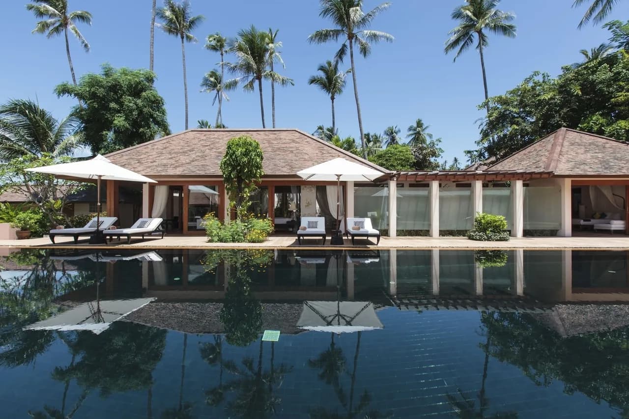 Beachfront Seven Bedroom Villa in Taling Ngam photo 4