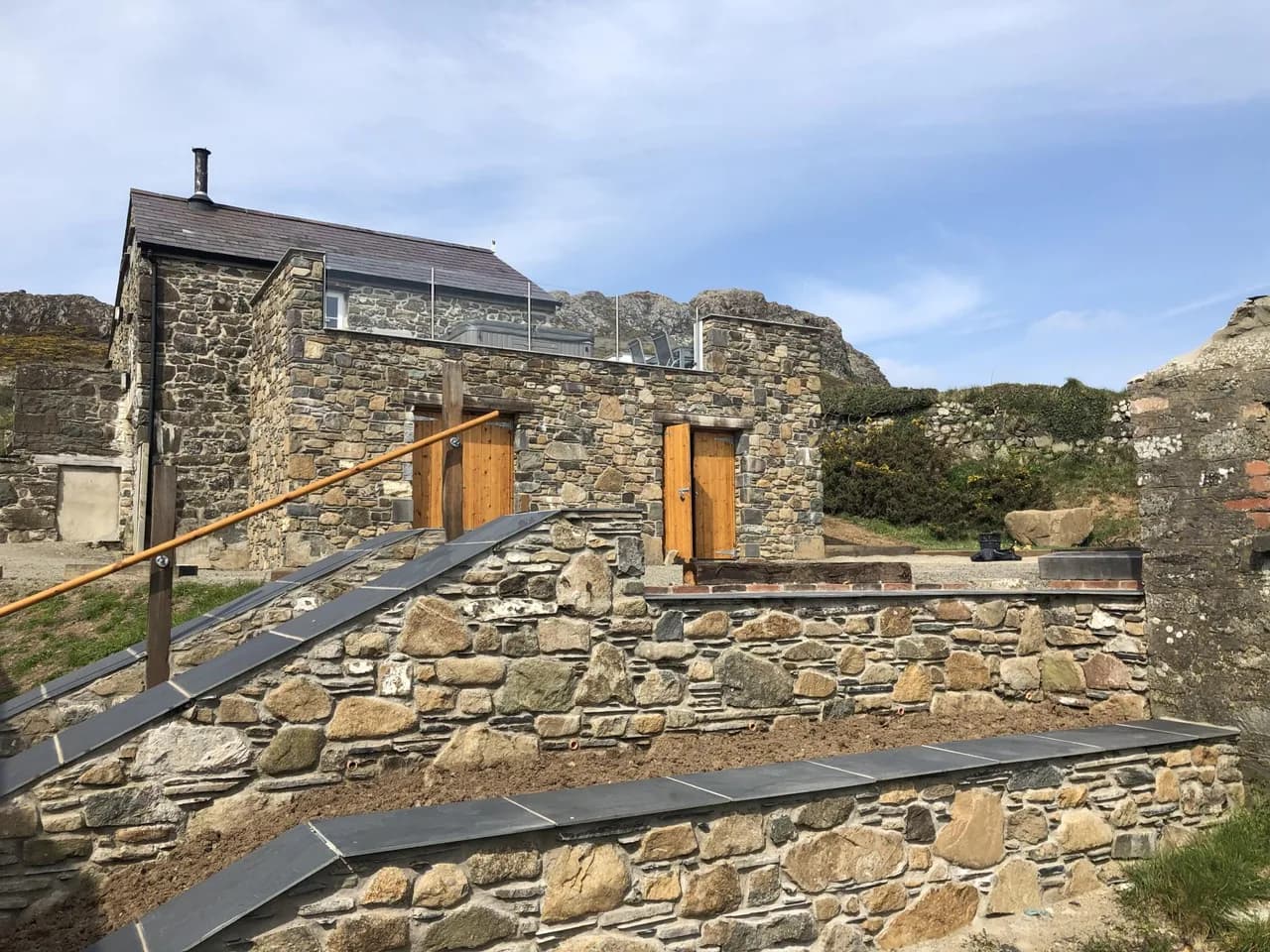 Cozy Hot Tub Cottage in Pembrokeshire photo 3
