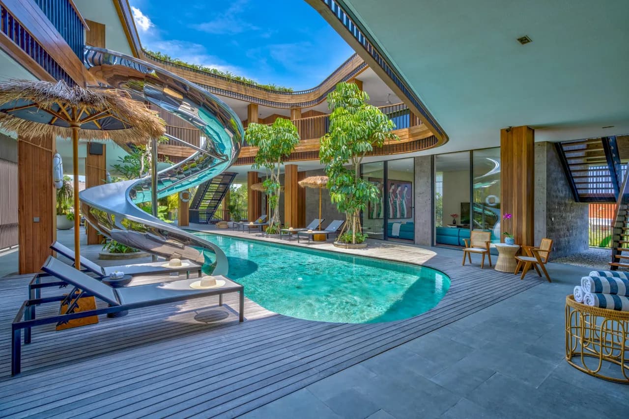 Balcony Pool Villa in Mengwi, Bali photo 2