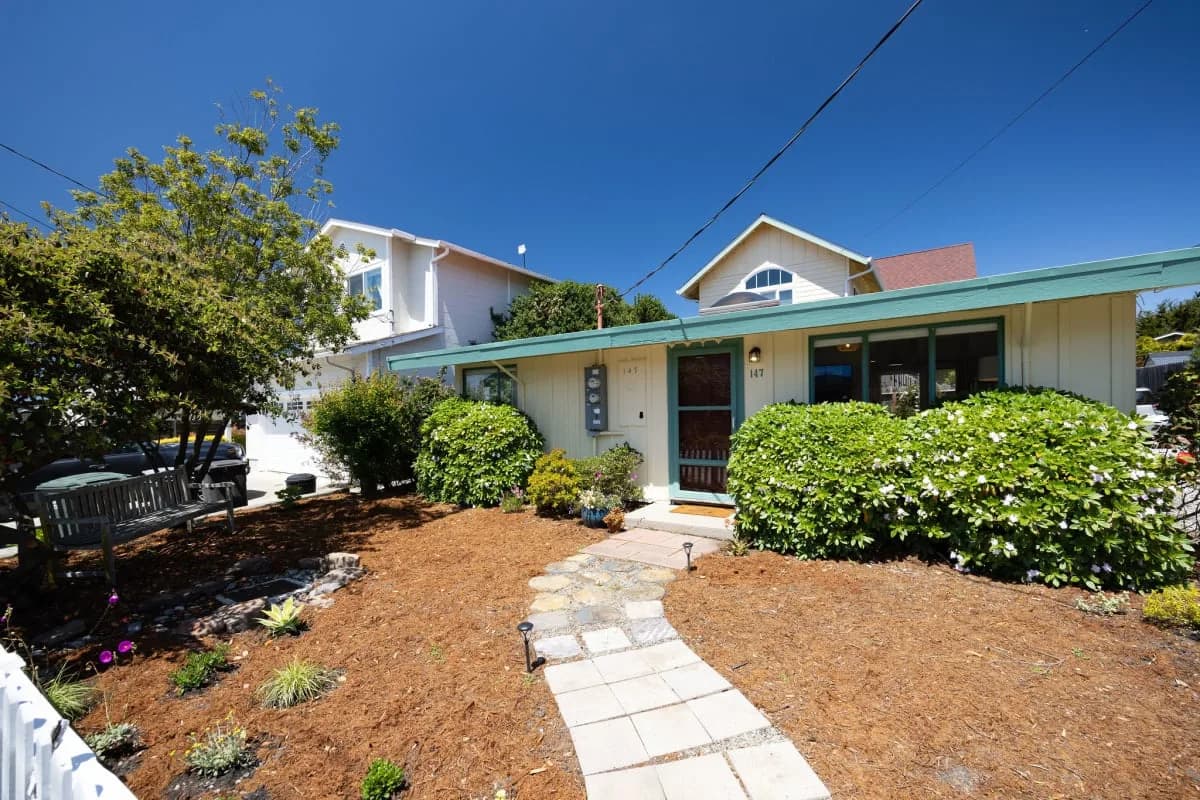Charming One-Bedroom Cottage in El Granada, California