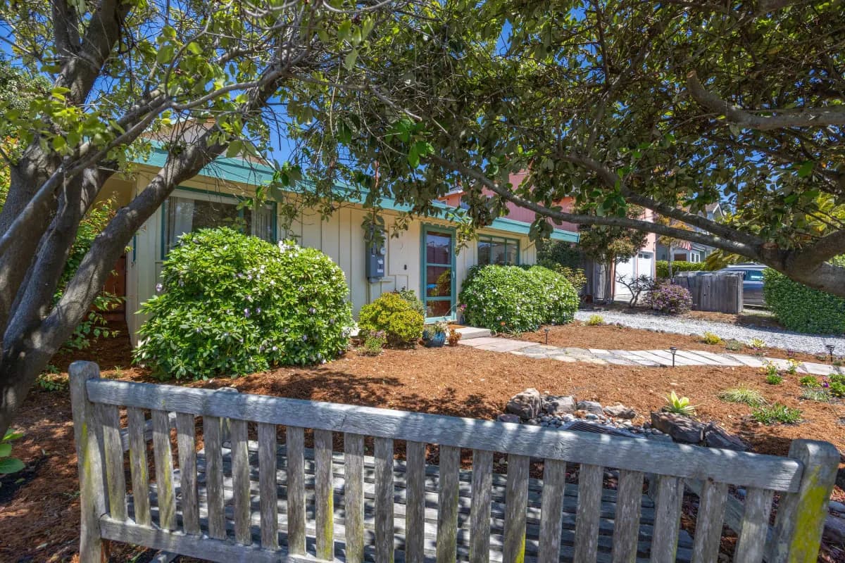 Charming One-Bedroom Cottage in El Granada, California photo 2