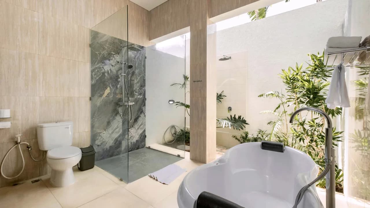Luxury Poolside Villa in Seminyak Bali photo 3