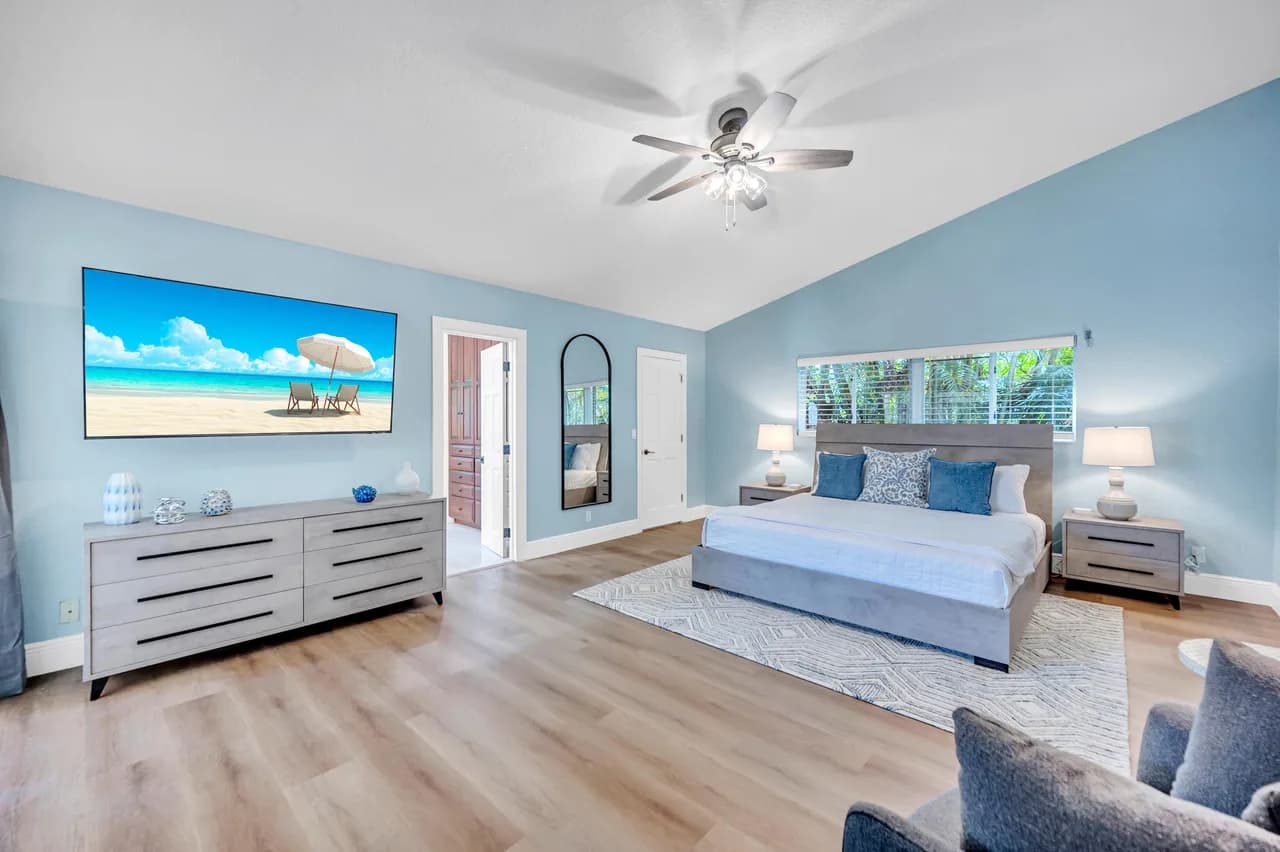 Heated Pool Five Bedroom Villa in Harbor Heights photo 4